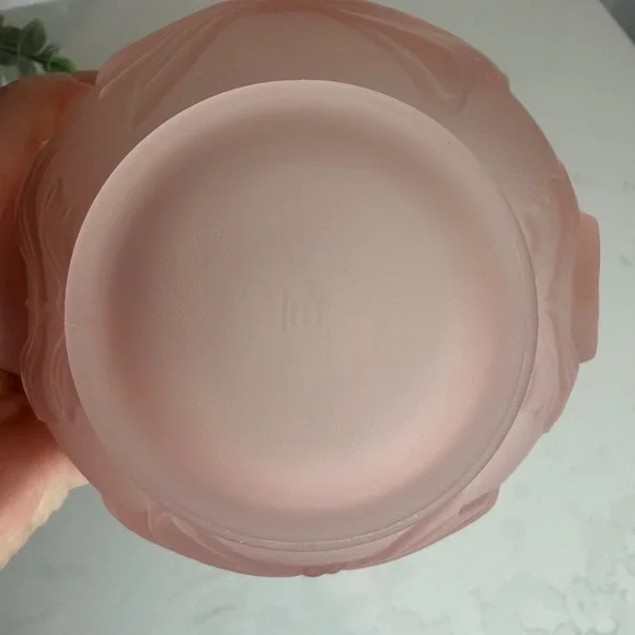 Vintage 1980s Lenox Imperial Pink Frosted Satin Glass Buttons & Bow Basket 5" - Picture 4 of 10